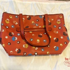 COPY - Coach zip top Taylor Tote